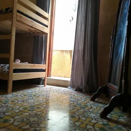 בית כפרי Ta' Lorenzo *