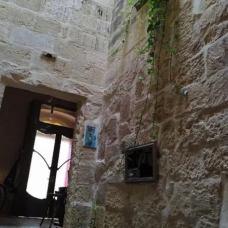 Ta' Lorenzo בית כפרי