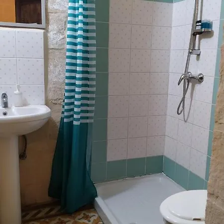 Ta' Lorenzo * סן לורנץ