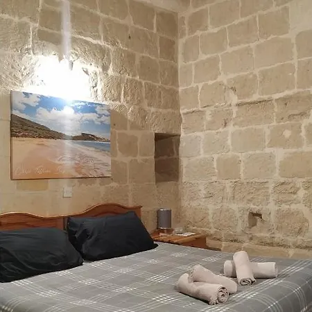 Ta' Lorenzo בית כפרי