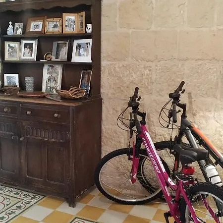 בית כפרי Ta' Lorenzo סן לורנץ