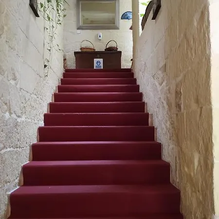 בית כפרי Ta' Lorenzo