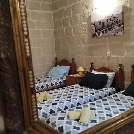 בית כפרי Ta' Lorenzo סן לורנץ