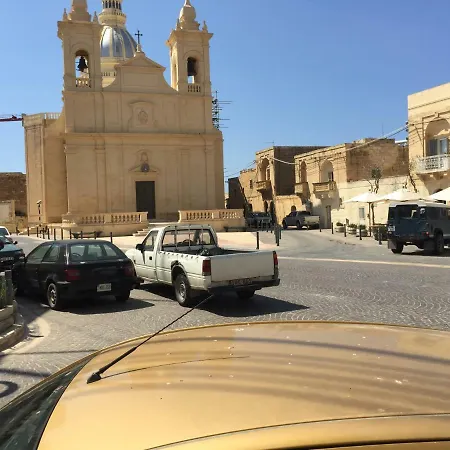 בית כפרי Ta' Lorenzo סן לורנץ