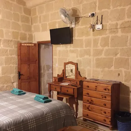 בית כפרי Ta' Lorenzo סן לורנץ