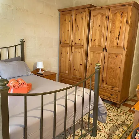 Ta' Lorenzo 컨트리하우스 *