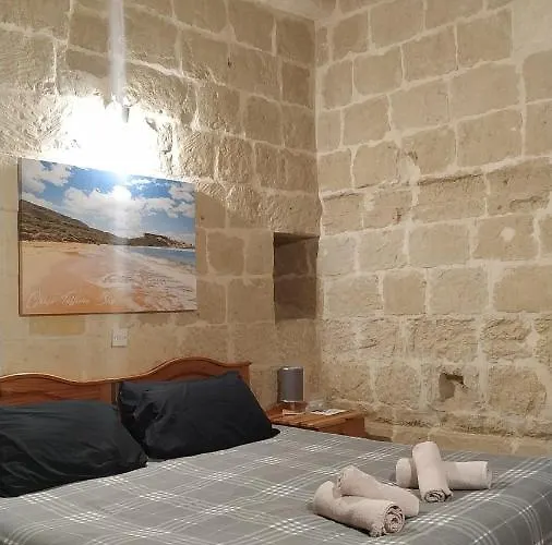 Ta' Lorenzo בית כפרי